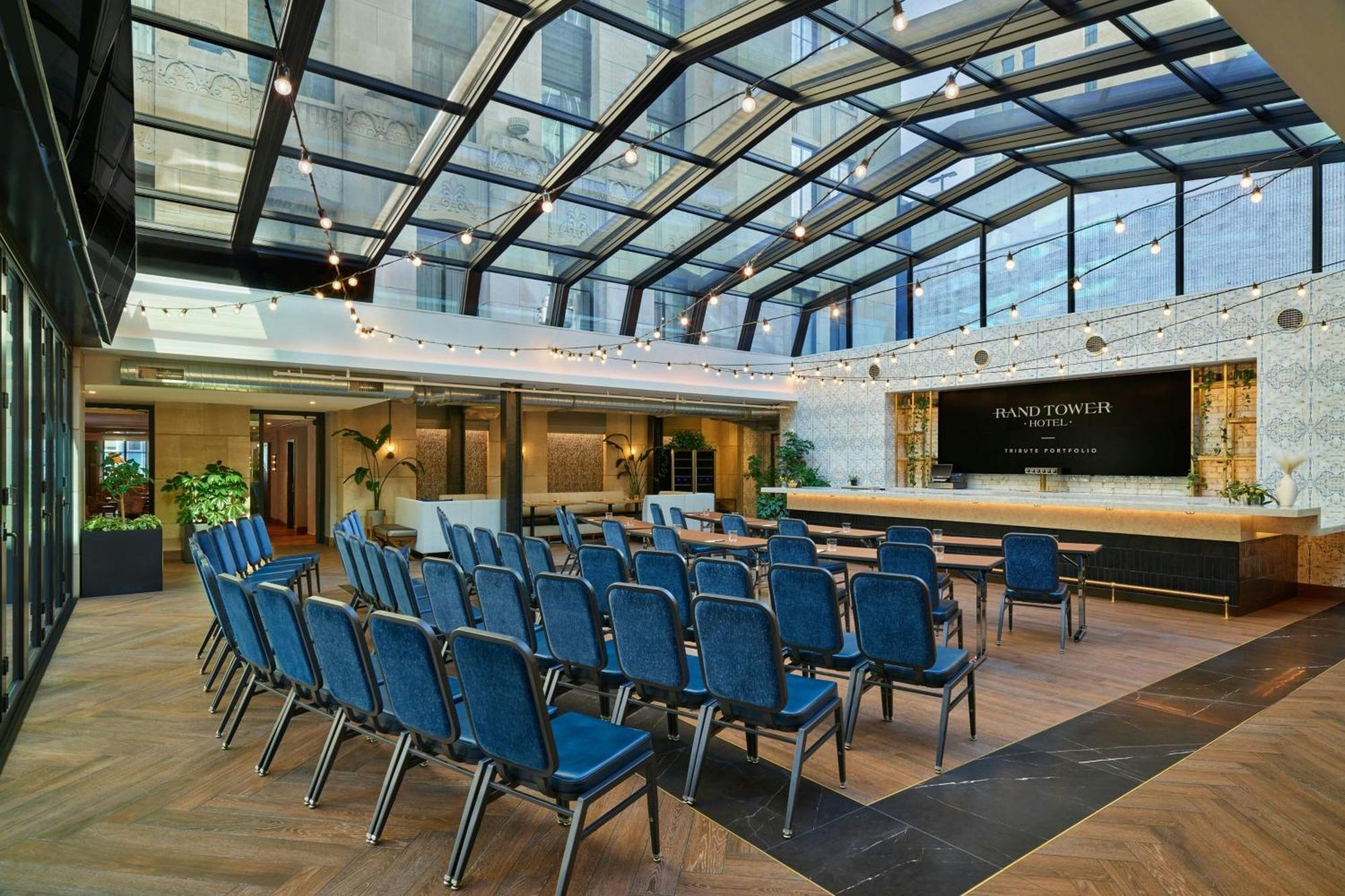 Rand Tower Hotel, Minneapolis, A Tribute Portfolio Hotel Exterior photo